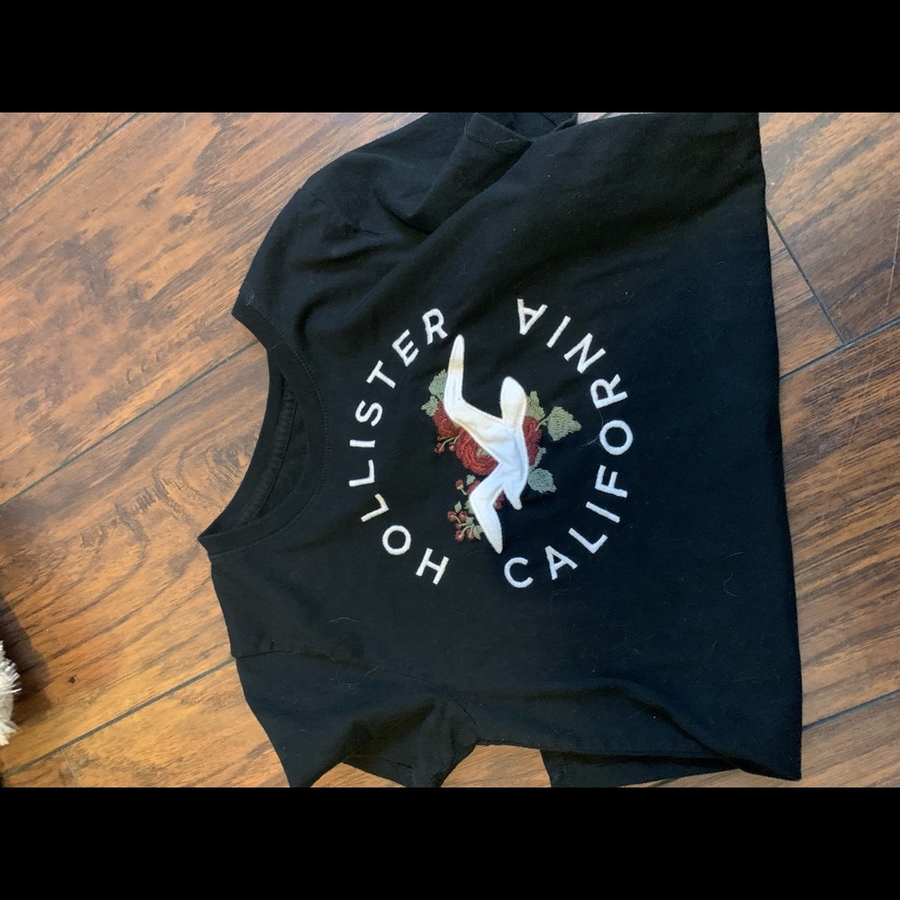 Hollister Tee